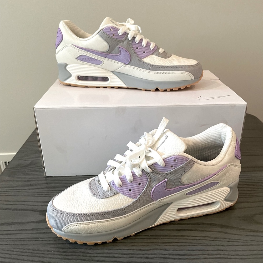 NEW! Nike Air Max 90, Mens Sneakers size 10.5